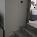 Swan Paradise Bed & Breakfast