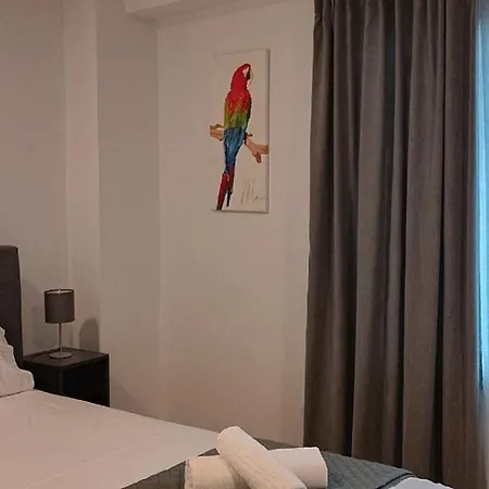 Swan Paradise לינה וארוחת בוקר טולון