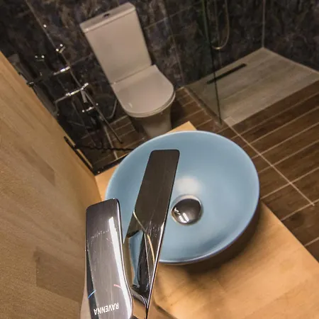 Panzió Swan Paradise Toló