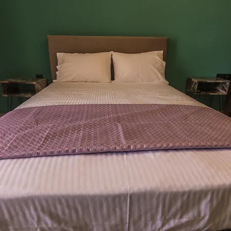 Bed & Breakfast Swan Paradise 3*