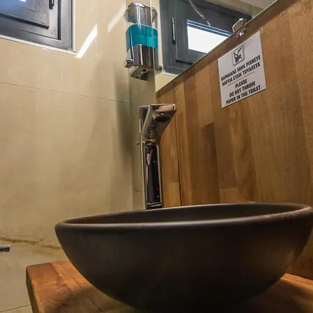 Swan Paradise 3* Toló