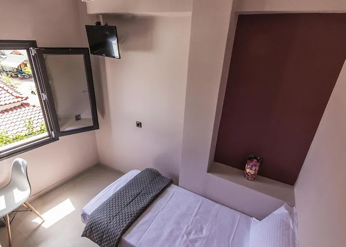 Swan Paradise Bed & Breakfast 3*