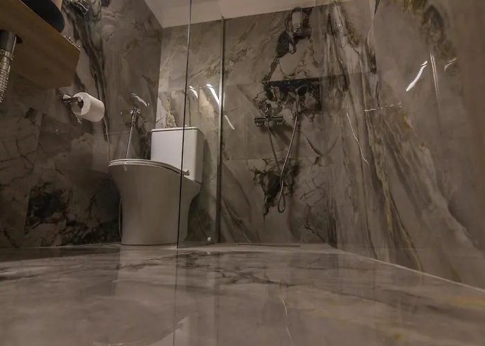 Swan Paradise Bed & Breakfast Tolo