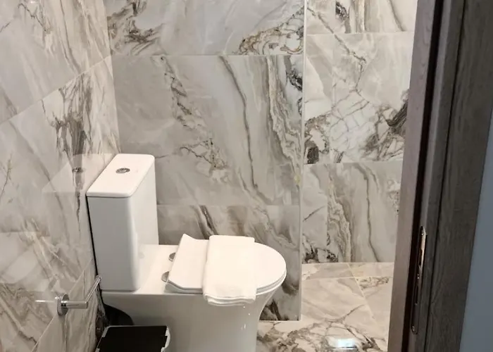 Swan Paradise Bed & Breakfast Tolo