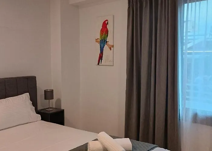 Swan Paradise Bed & Breakfast Tolo